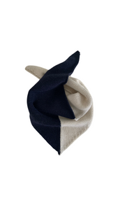 Two Tone Triangle Scarf Offwhite/Navy